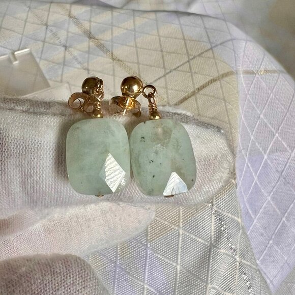 Vintage Green Stone 14KTGP Earrings - Picture 5 of 11